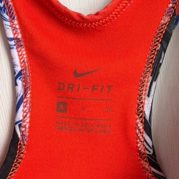 Nike Sports bra - Picture 3 of 5
